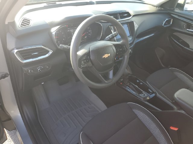 Used 2023 Chevrolet TrailBlazer LT w/ LPO, Blackout Package FWD image 19
