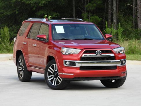Used 2019 Toyota 4Runner Limited RWD image 17