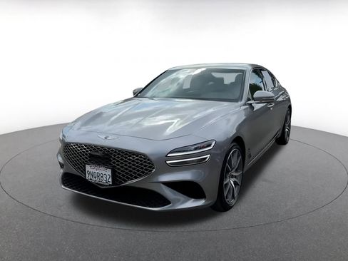 Used 2025 Genesis G70 2.5T image 7
