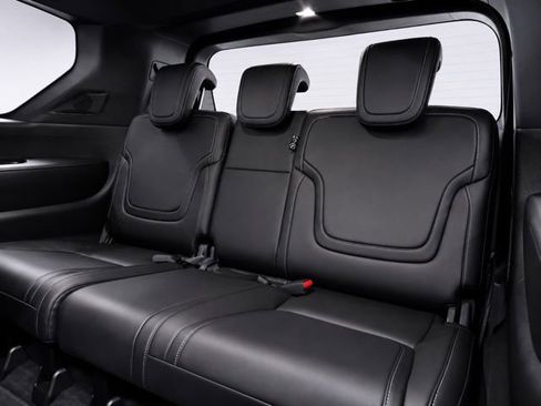 Used 2025 Nissan Armada PRO-4X AWD/4WD image 20