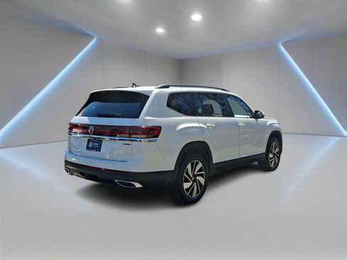 Certified 2025 Volkswagen Atlas SE w/ Panoramic Sunroof Package image 5
