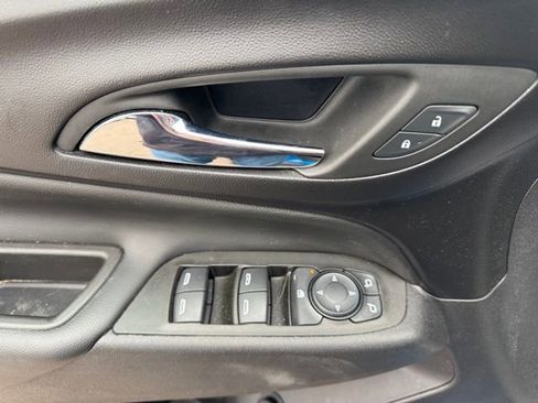 Used 2024 Chevrolet Equinox LT image 16