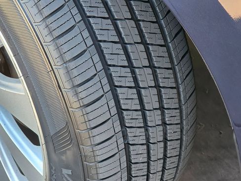 Used 2012 Subaru Legacy 2.5i Limited image 19