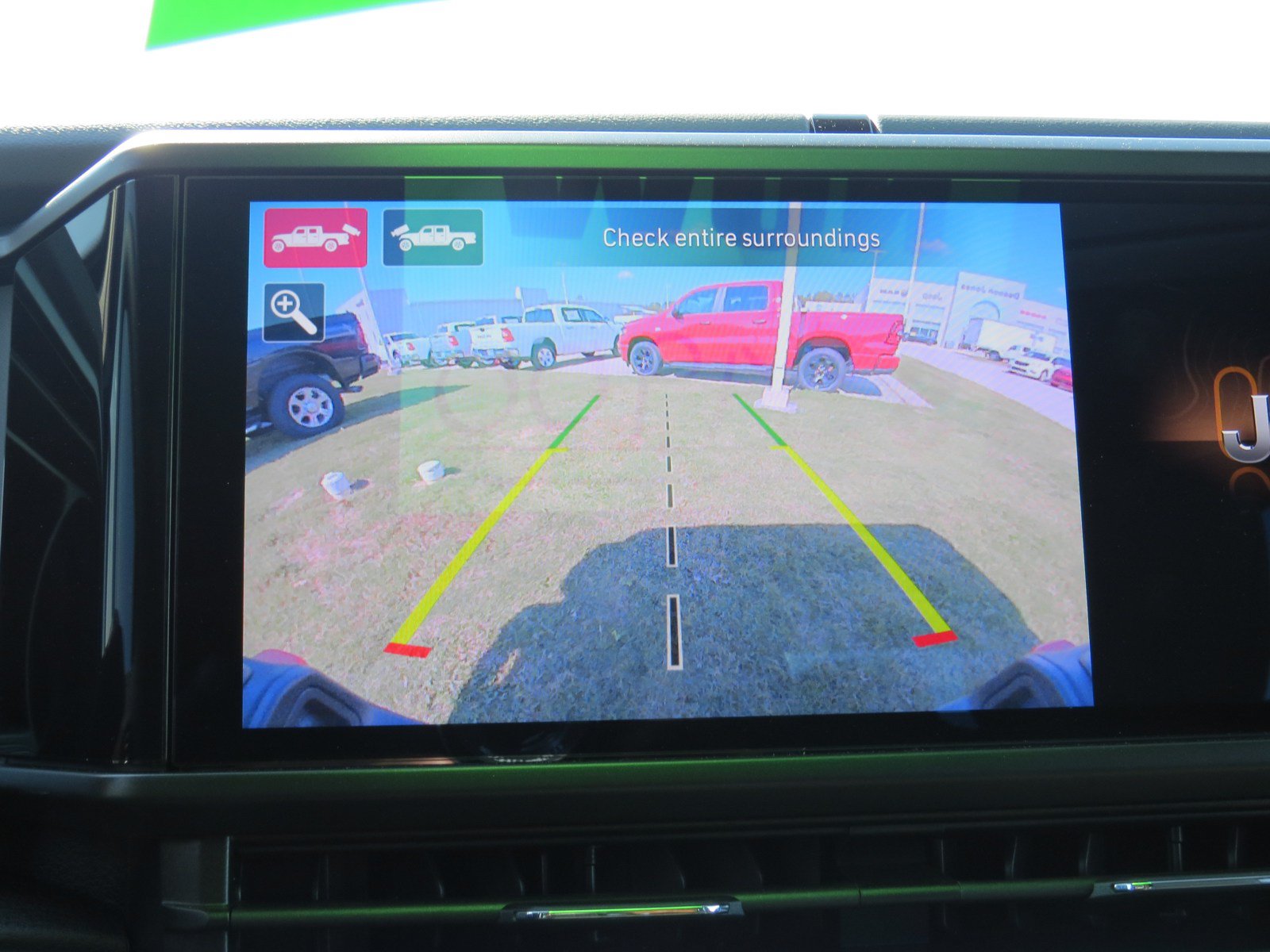 Used 2025 Jeep Gladiator Mojave AWD/4WD image 24
