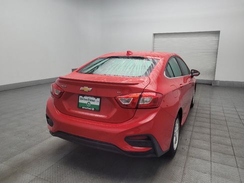 Used 2018 Chevrolet Cruze LT w/ Convenience Package FWD image 9