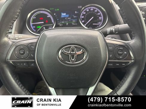 Used 2020 Toyota Camry XLE FWD image 27