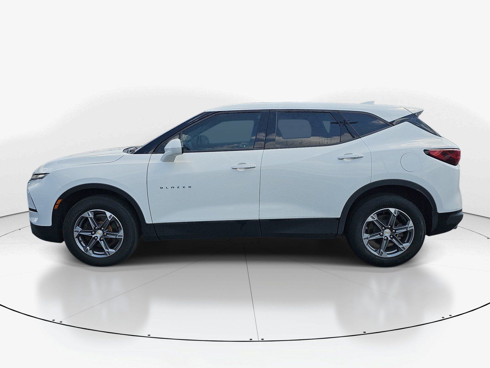 Used 2023 Chevrolet Blazer LT FWD image 6