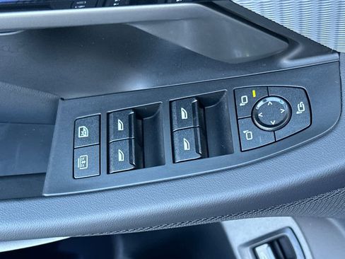 Used 2025 BMW M5 w/ Carbon Package image 13