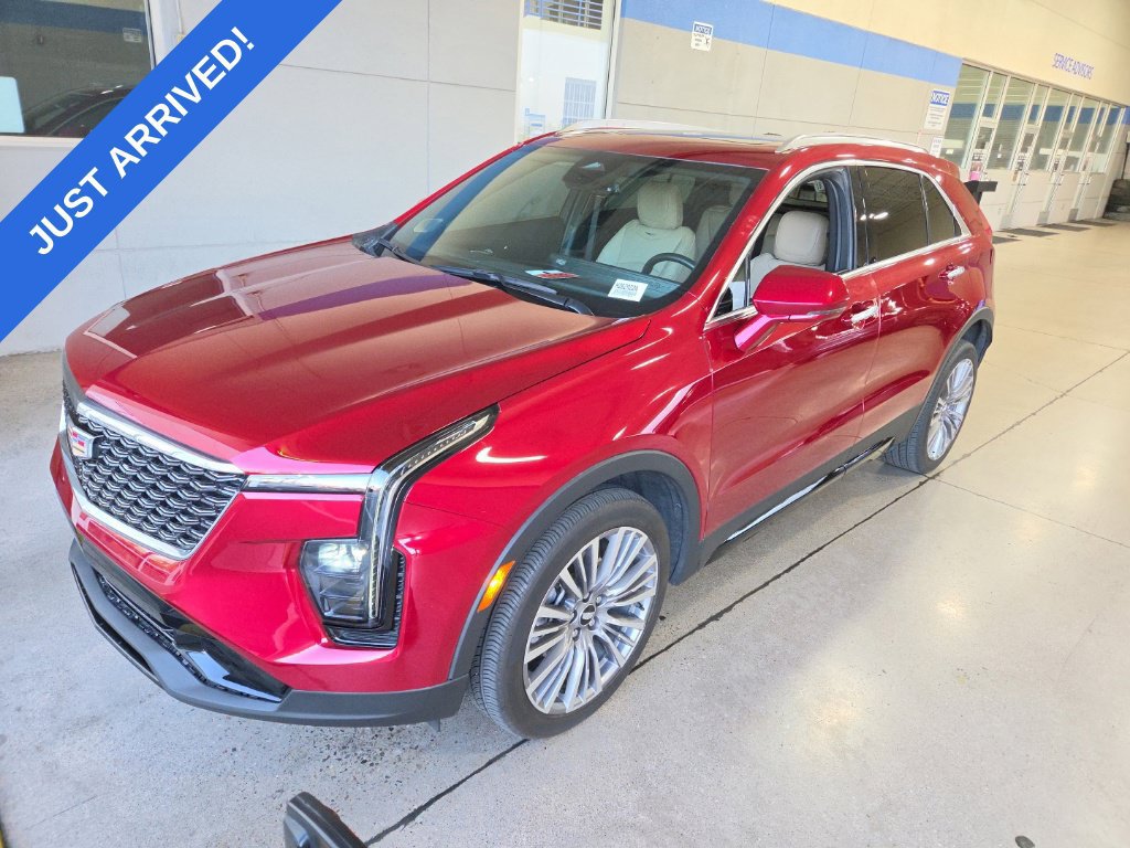 Used 2024 Cadillac XT4 Premium Luxury FWD image 1