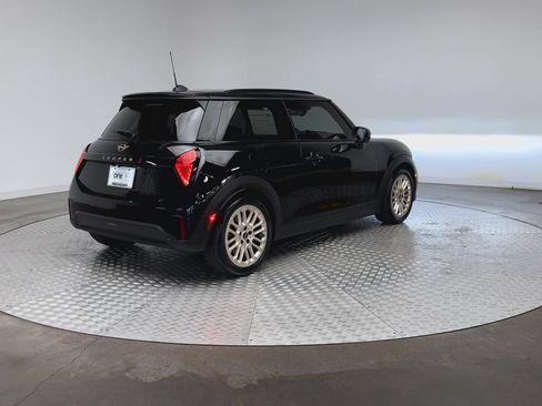 Used 2025 MINI Cooper S FWD image 8
