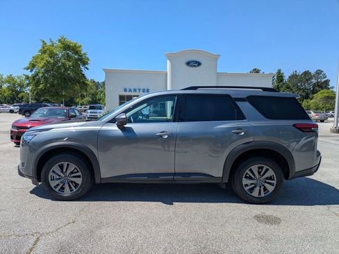 Used 2025 Nissan Pathfinder SV AWD/4WD image 6