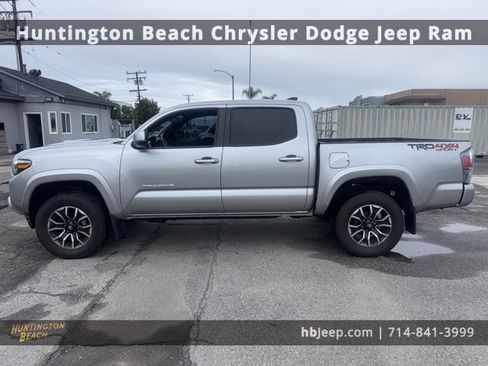 Used 2023 Toyota Tacoma TRD Sport image 8