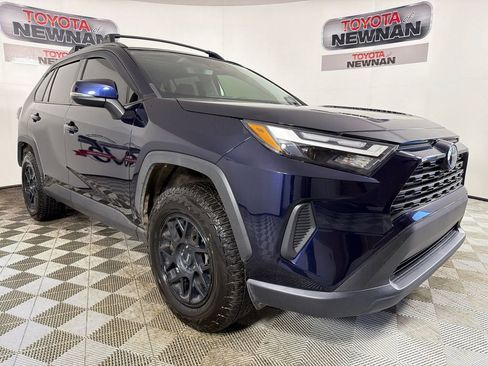 Used 2022 Toyota RAV4 XLE w/ Convenience Package AWD/4WD image 1
