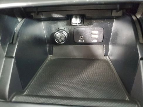 Used 2017 Subaru Legacy 3.6R Limited AWD/4WD image 18