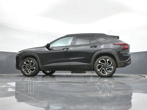 Certified 2026 Chevrolet Trax RS w/ Driver Confidence Package image 37