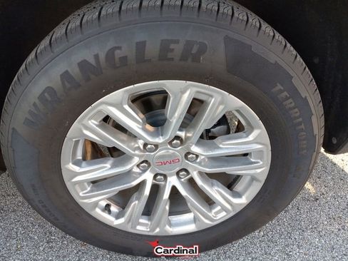 Used 2022 GMC Yukon XL SLE w/ Gmc Pro Safety Plus Package image 12