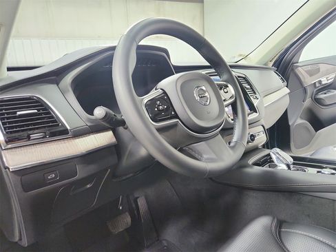 Used 2024 Volvo XC90 B6 Ultimate w/ Protection Package Premier image 18