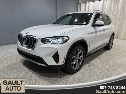 Certified 2022 BMW X3 xDrive30i w/ Premium Package 2 (ZPA) image 4