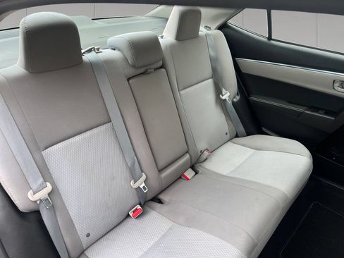 Used 2016 Toyota Corolla LE FWD image 18