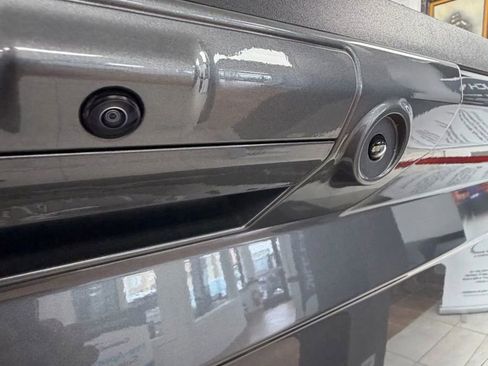 Used 2022 Ford F150 Lariat w/ Equipment Group 502A High image 10