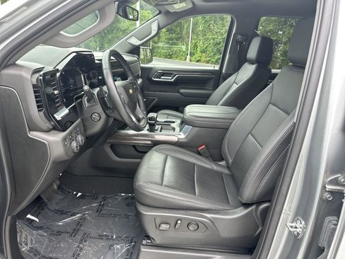 Used 2023 Chevrolet Silverado 1500 LTZ AWD/4WD image 16