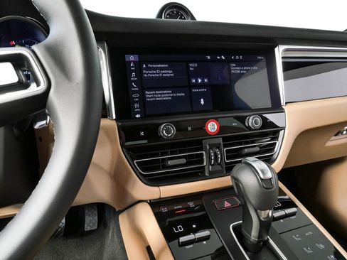 New 2026 Porsche Macan AWD/4WD image 13