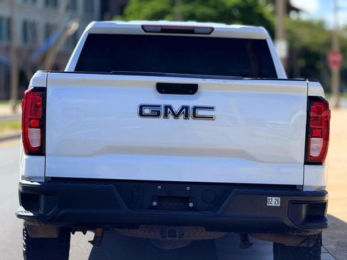 Used 2019 GMC Sierra 1500 4x4 Double Cab w/ Convenience Package image 4