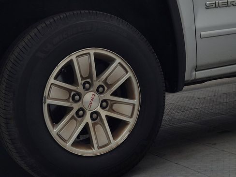 Used 2017 GMC Sierra 1500 SLE w/ SLE Value Package RWD image 31