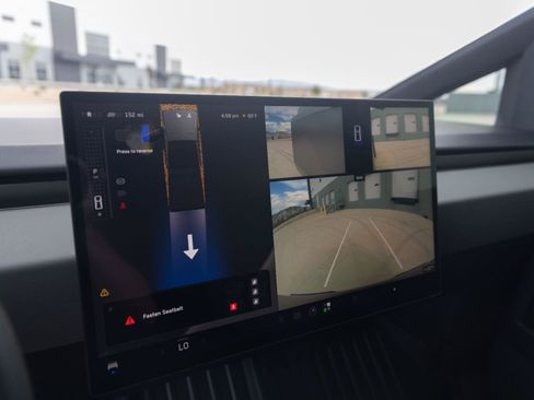 Used 2025 Tesla Cybertruck AWD Crew Cab image 20