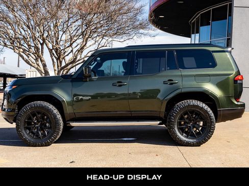 Used 2025 Lexus GX 550 w/ Accessory Package (Z1) image 6