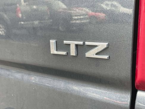 Used 2022 Chevrolet Silverado 1500 LTZ w/ LTZ Premium Package AWD/4WD image 10