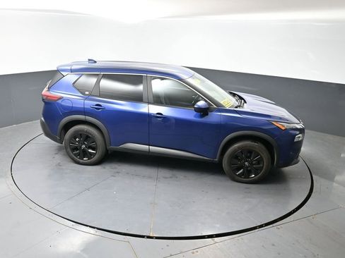 Used 2023 Nissan Rogue SV image 15