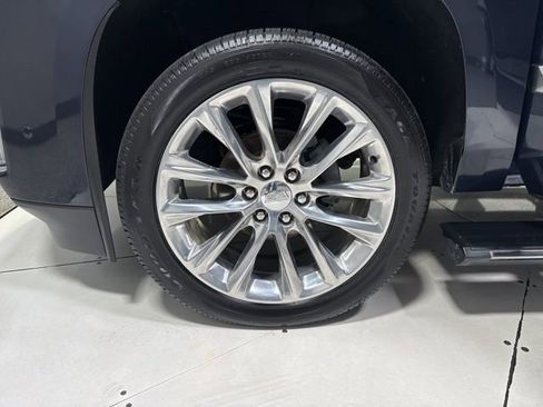 Used 2017 Cadillac Escalade Premium Luxury image 12