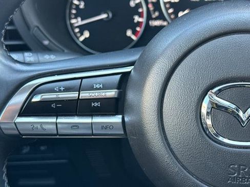 Used 2022 MAZDA MAZDA3 s image 24