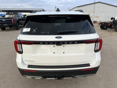 New 2025 Ford Explorer Active w/ Active Comfort Package image 7