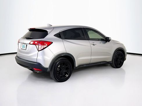 Used 2018 Honda HR-V EX image 8
