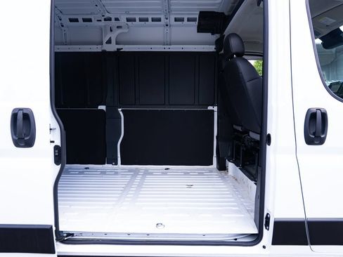 Used 2026 RAM ProMaster 2500 w/ Convenience Group FWD image 20