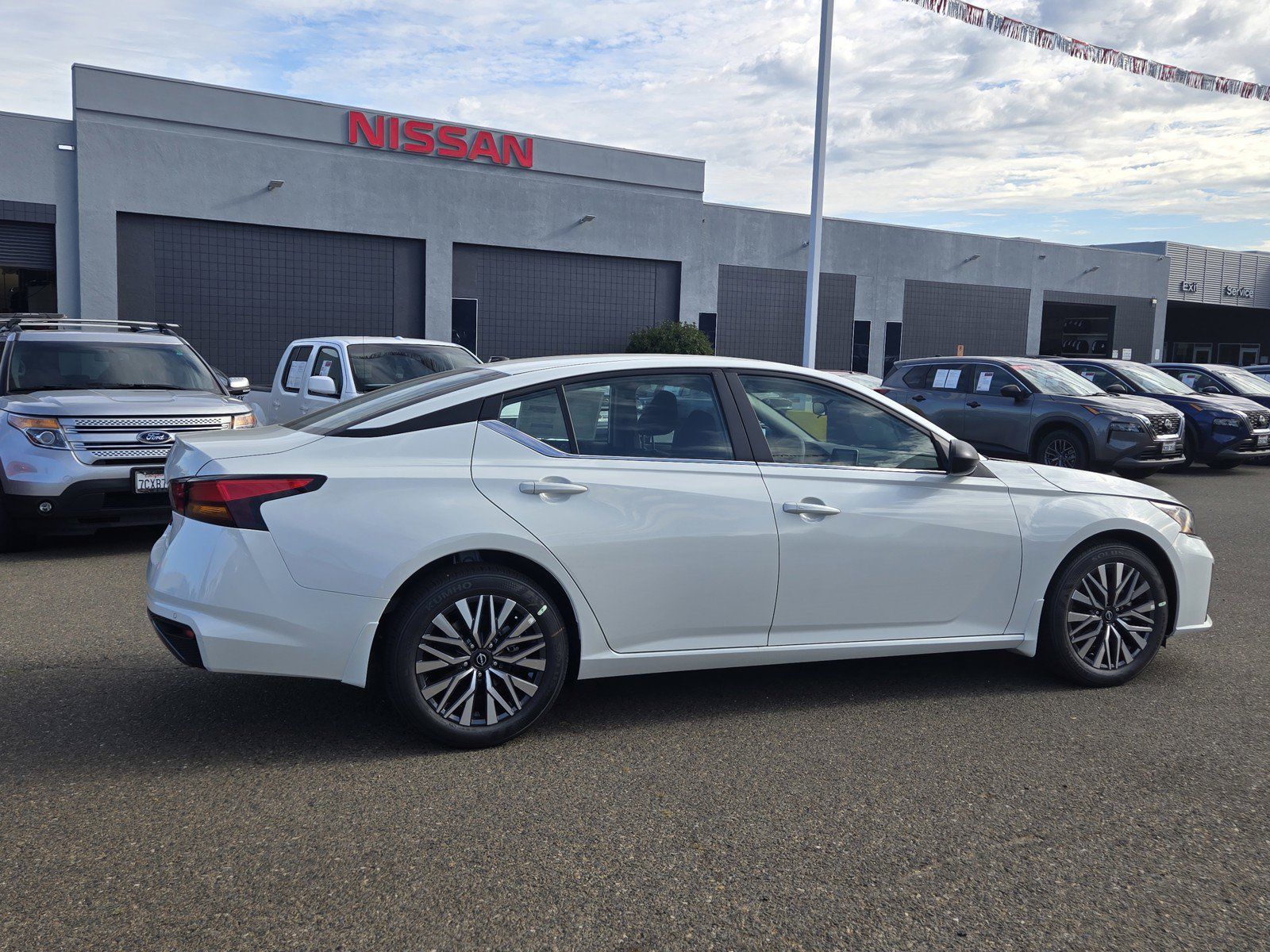 New 2026 Nissan Altima 2.5 SV FWD image 3