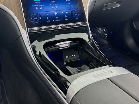 Certified 2025 Mercedes-Benz C 300 Sedan image 6