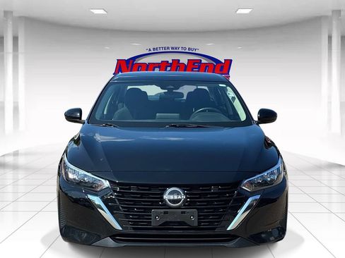 Used 2024 Nissan Sentra SV FWD image 2