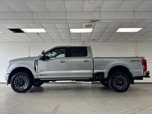 Used 2024 Ford F250 Platinum w/ Snow Plow Prep Package AWD/4WD image 4