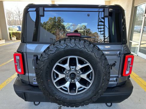 Certified 2025 Ford Bronco Badlands image 14