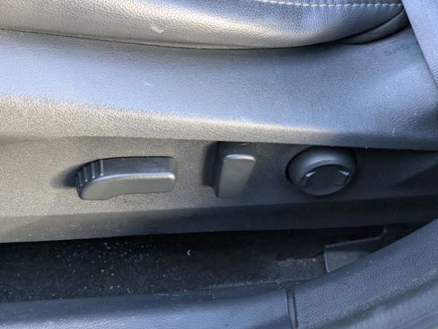 Used 2020 Subaru Outback Limited w/ Popular Package #2 image 9