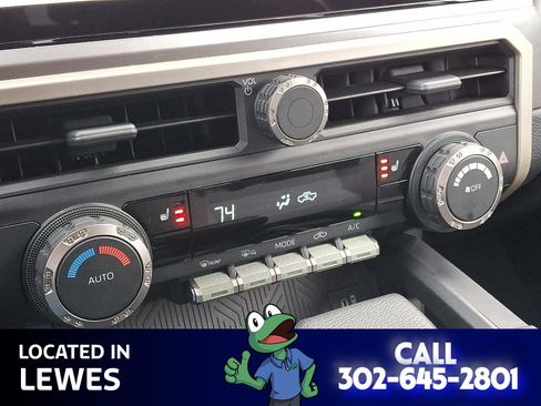 Used 2024 Toyota Tacoma TRD Sport image 15