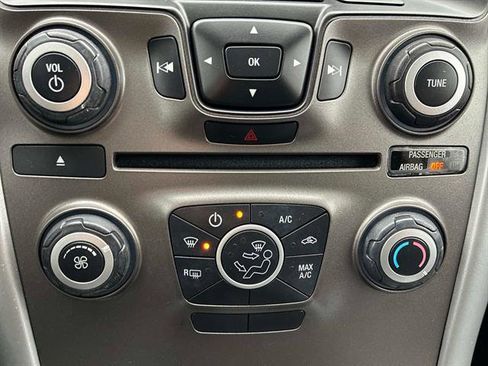 Used 2013 Ford Edge SE image 26