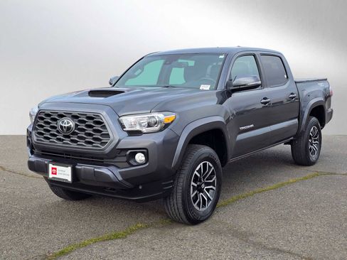 Used 2021 Toyota Tacoma TRD Sport w/ Technology Package image 9