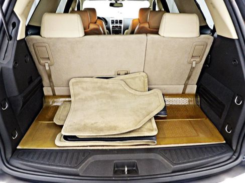 Used 2010 GMC Acadia SLT image 14