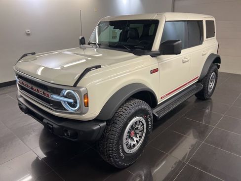 New 2026 Ford Bronco Outer Banks image 3