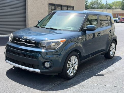 Used 2018 Kia Soul + FWD image 2