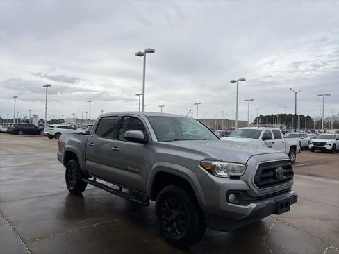 Used 2020 Toyota Tacoma SR5 image 5